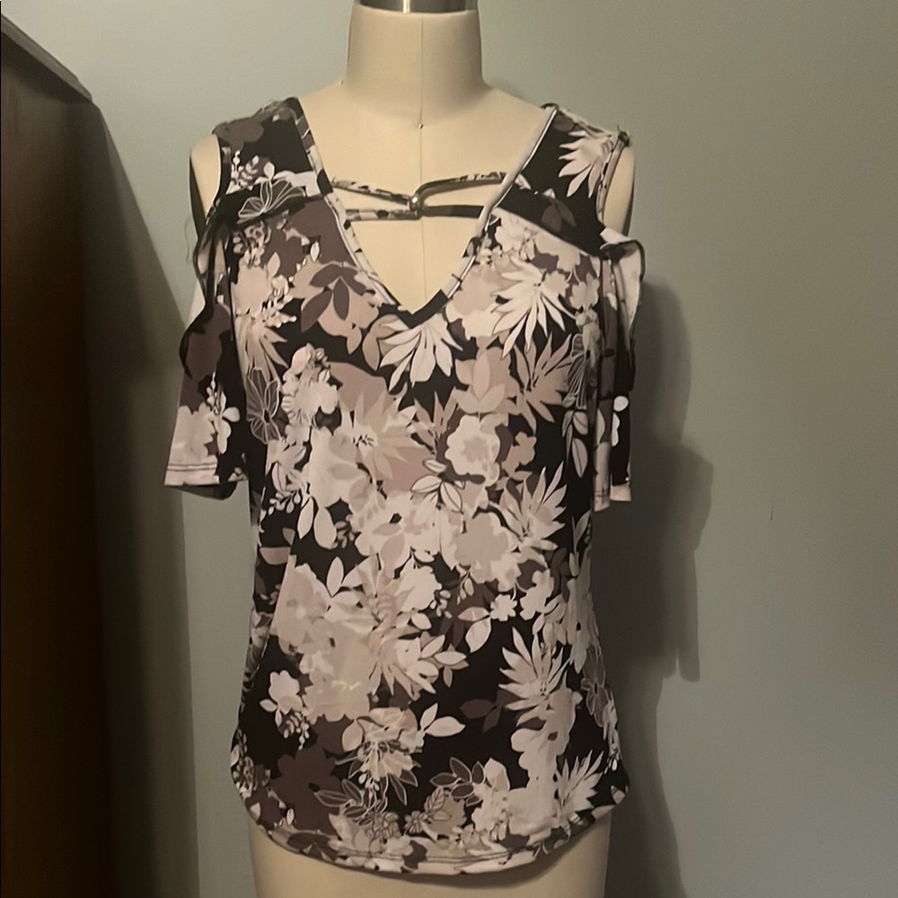 Adrienne Vittadini Black and White Cut Out Blouse